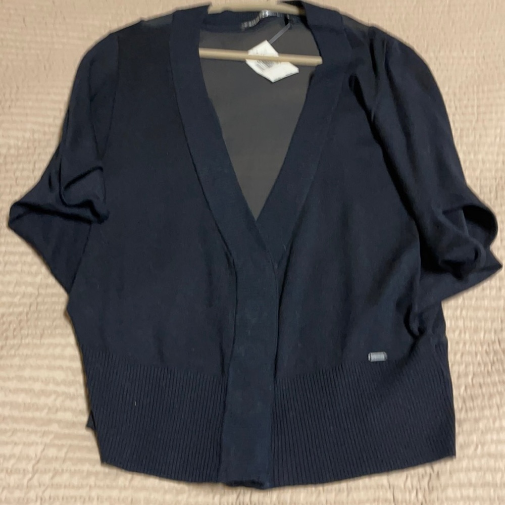 🎄 GUESS NWT SWEATER
